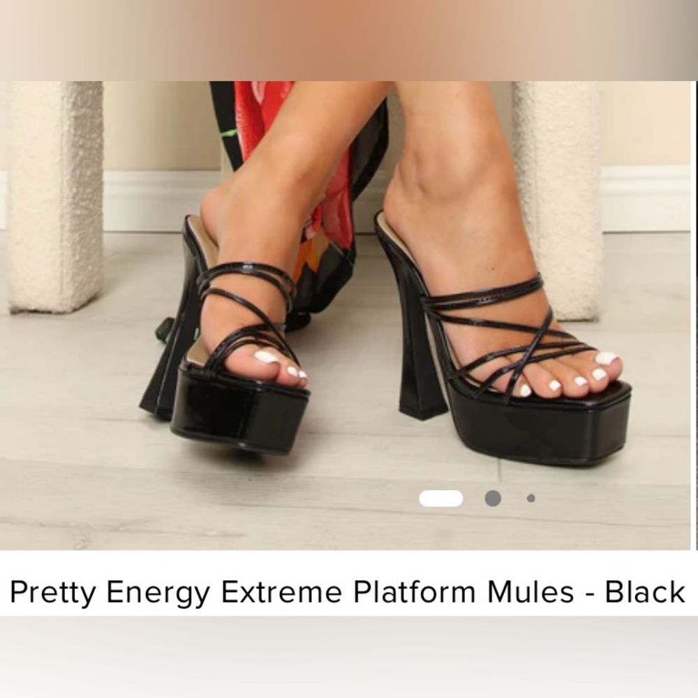 Fashion Nova Black Platform Chunky Heel Shoes